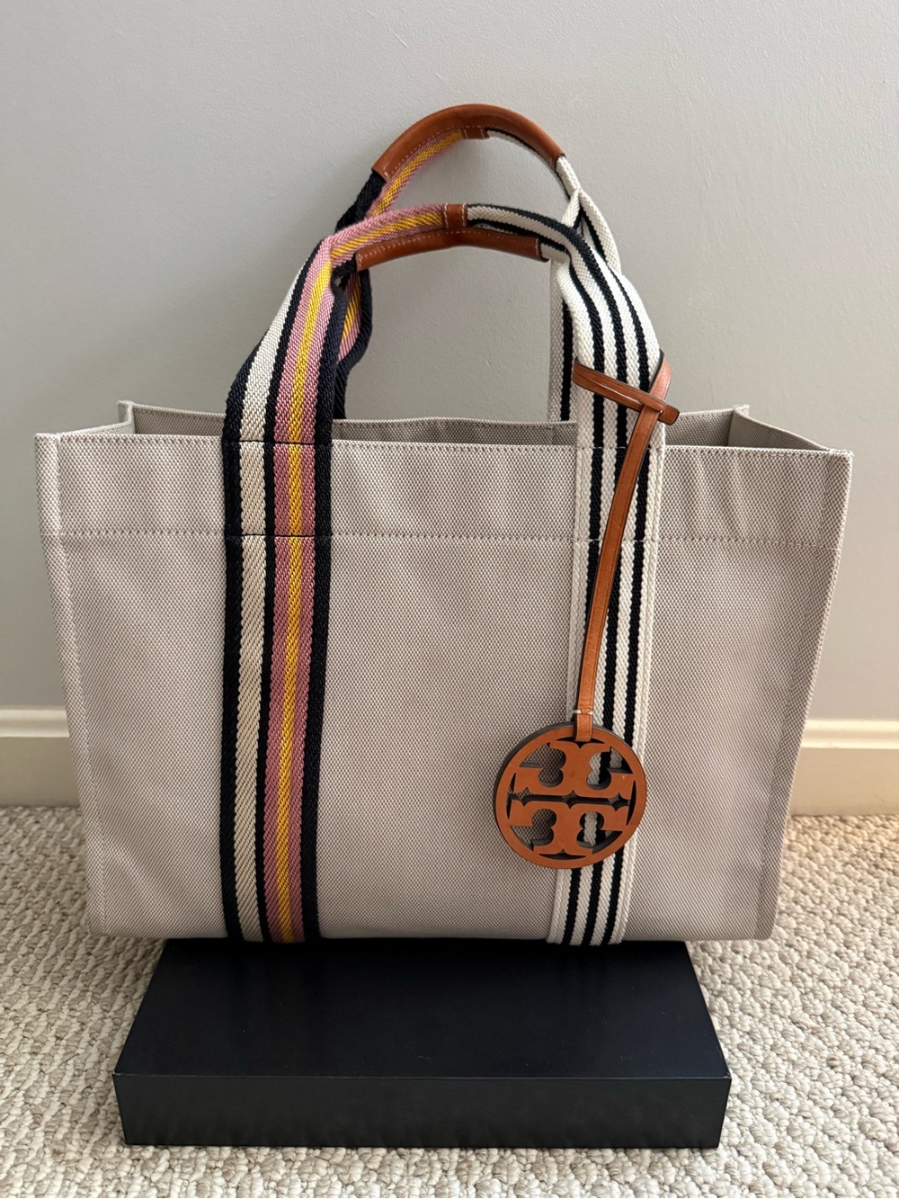 TORY BURCH Miller Tote with MultiColor Strap Beige